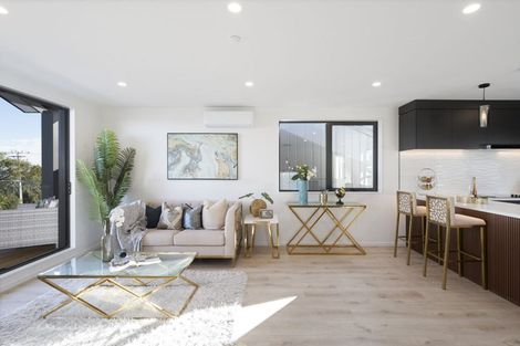 Photo of property in 8b Hadfield Street, Beach Haven, Auckland, 0626