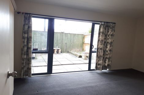 Photo of property in Krisley Court, 7/6 Ambrico Place, New Lynn, Auckland, 0600