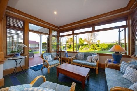 Photo of property in 4 Sierra Court, Roslyn, Palmerston North, 4414