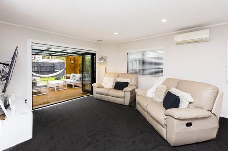 Photo of property in 5 Gloucester Street, Silverstream, Upper Hutt, 5019