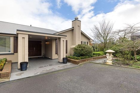 Photo of property in 37 La Lena Grove, Fitzherbert, Palmerston North, 4410