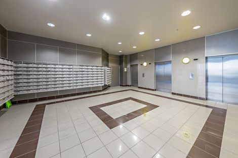 Photo of property in 65 Lauderdale Road, Birkdale, Auckland, 0626