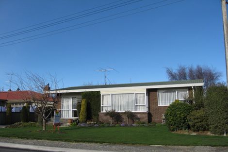 Photo of property in 5 Home Street, Winton, 9720