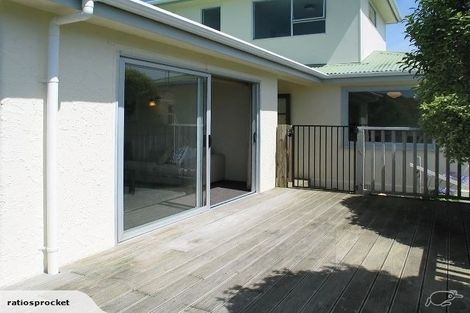 Photo of property in 4 South Street, Tawa, Wellington, 5028