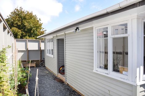 Photo of property in 23 Cumberland Street, Leigh, 0985