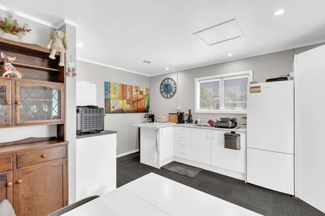 Photo of property in 9c Milne Street, Hunterville, 4730