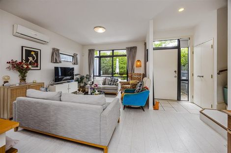 Photo of property in 47/2 Armoy Drive, East Tamaki, Auckland, 2016