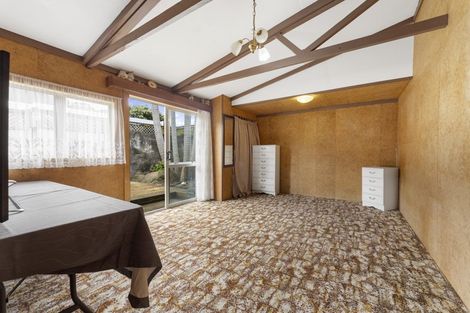 Photo of property in 30 Pioneer Road, Moturoa, New Plymouth, 4310