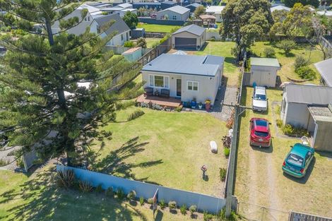 Photo of property in 3 Kauwhata Street, Himatangi Beach, Foxton, 4891