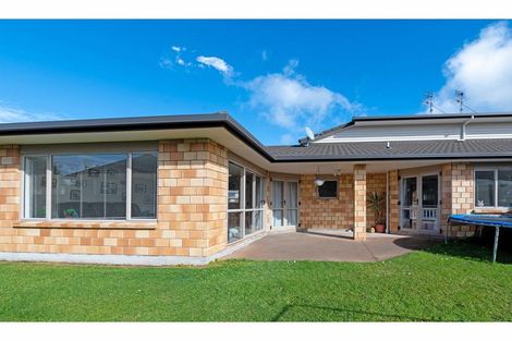 Photo of property in 7/64 Kawaha Point Road, Kawaha Point, Rotorua, 3010