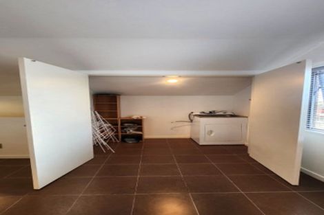 Photo of property in 9 Corunna Road, Milford, Auckland, 0620