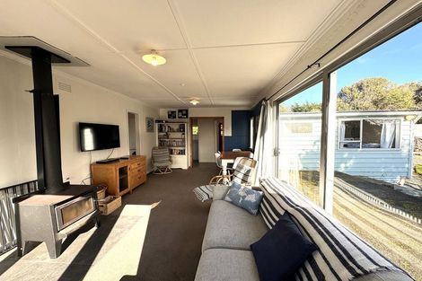 Photo of property in 6 Kamahi Street, Kaka Point, Balclutha, 9271