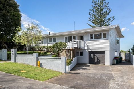 Photo of property in 80 Alexander Street, Cockle Bay, Auckland, 2014