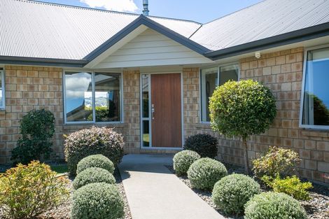 Photo of property in 8 Twin Willow Close, Cambridge, 3434