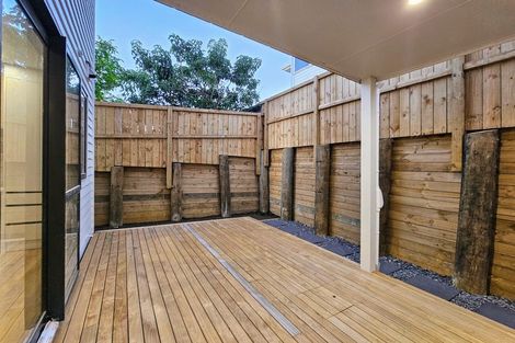 Photo of property in 8 Lewis Road, Pakuranga, Auckland, 2010