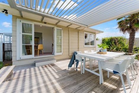 Photo of property in 34 Bay Street, Red Beach, 0932