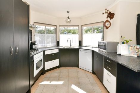 Photo of property in 38 Red Hibiscus Road, Stanmore Bay, Whangaparaoa, 0932