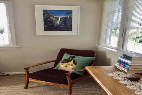 Photo of property in 5 Pendarves Street, New Plymouth, 4310