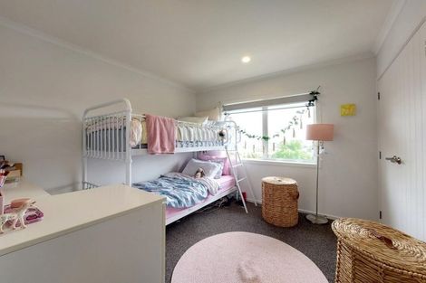 Photo of property in 53a Sunnyside Road, Sunnyvale, Auckland, 0612