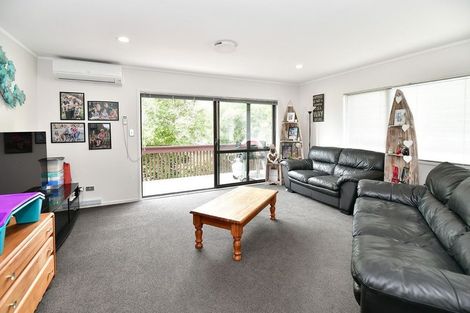 Photo of property in 4a Kathy Terrace, Stanmore Bay, Whangaparaoa, 0932