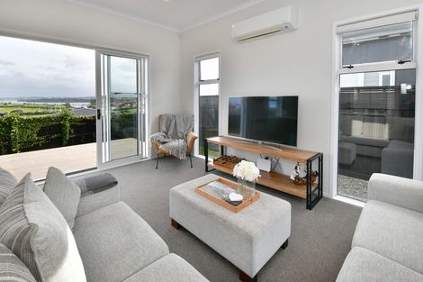 Photo of property in 63 Barcliff Terrace, Gulf Harbour, Whangaparaoa, 0930