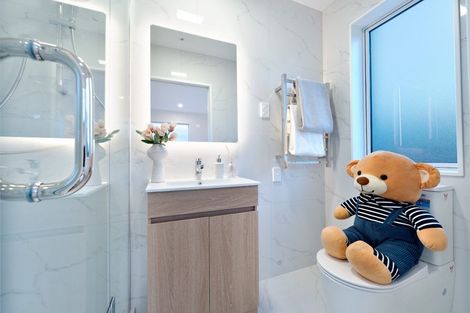 Photo of property in 80b Matipo Road, Te Atatu Peninsula, Auckland, 0610