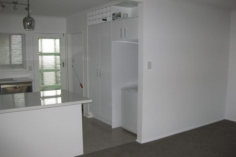 Photo of property in 2/17 Omana Road, Milford, Auckland, 0620