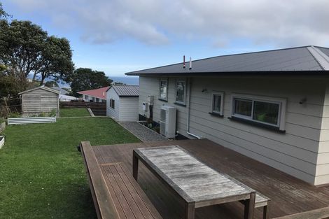 Photo of property in 30 Frobisher Street, Island Bay, Wellington, 6023