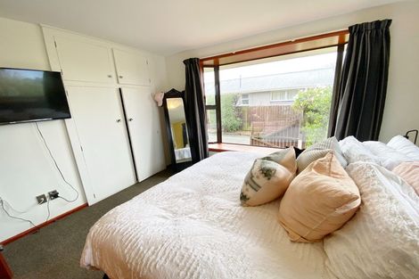 Photo of property in 15 Oldwood Street, Bishopdale, Christchurch, 8053