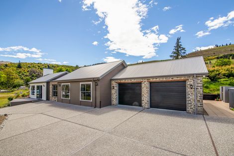 Photo of property in 15 Holloway Street, Clyde, 9330