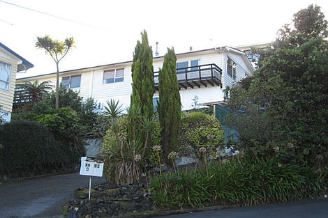 Photo of property in 25 Manor Drive, Stokes Valley, Lower Hutt, 5019