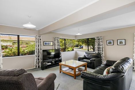 Photo of property in 28 De Menech Grove, Avalon, Lower Hutt, 5011