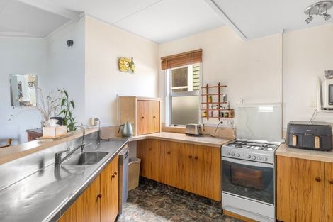 Photo of property in 300 Aberdeen Road, Gisborne, 4010