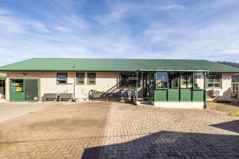 Photo of property in 5 Ellis Wallace Road, Eskdale, Napier, 4182