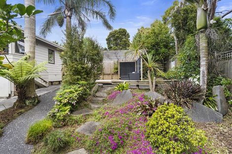 Photo of property in 22 Houston Place, Bayview, Auckland, 0629