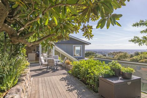 Photo of property in 105 Dyers Pass Road, Cashmere, Christchurch, 8022