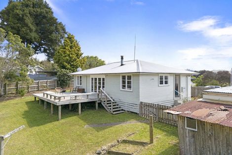 Photo of property in 2 Rolfe Place, Taihape, 4720