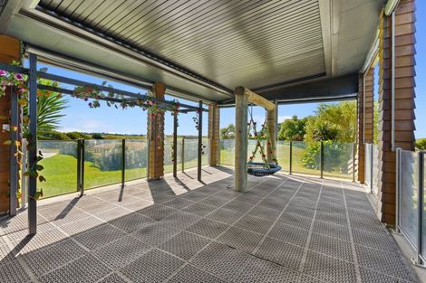 Photo of property in 191 Harakeke Road, Te Horo, Otaki, 5581