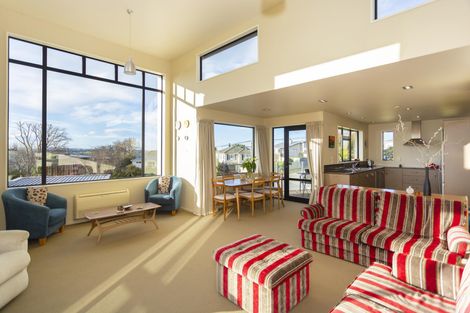 Photo of property in 14 Selwyn Street, South Hill, Oamaru, 9400