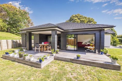 Photo of property in 3 Stoneleigh Grove, Paraparaumu, 5032