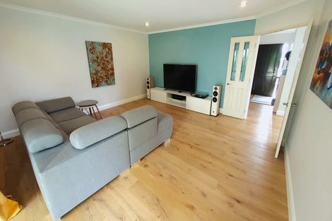 Photo of property in 12 Bloomfield Rise, Stanmore Bay, Whangaparaoa, 0932