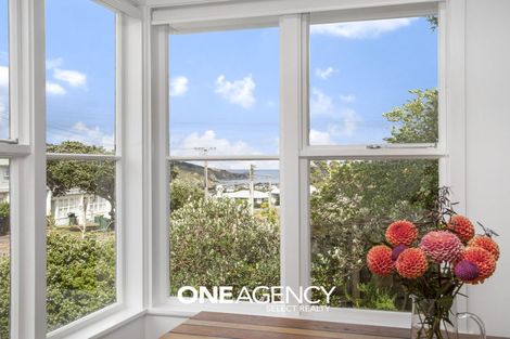 Photo of property in 50 Owhiti Street, Titahi Bay, Porirua, 5022