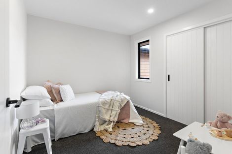 Photo of property in 7 Chisholm Place, Carterton, 5713