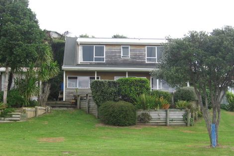 Photo of property in 106 Oratia Place, Onemana, Whangamata, 3691