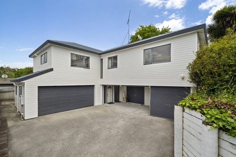 Photo of property in 2/26 Blenheim Street, Glenfield, Auckland, 0629