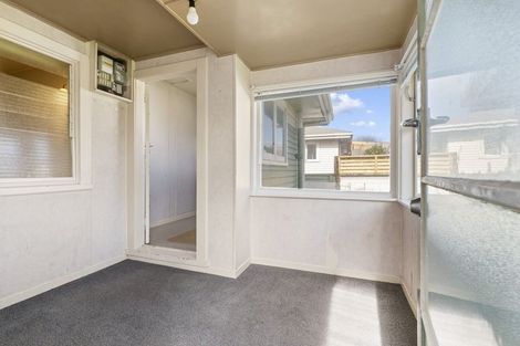 Photo of property in 5 Goodson Place, Hawera, 4610