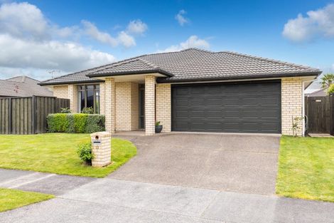 Photo of property in 13 Winchester Place, Rototuna North, Hamilton, 3210