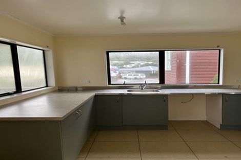 Photo of property in 2 Happy Valley Road, Owhiro Bay, Wellington, 6023