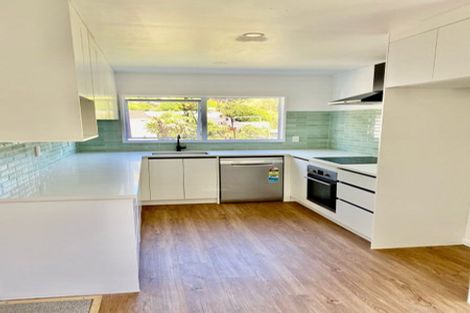 Photo of property in 21 Eskdale Road, Birkdale, Auckland, 0626