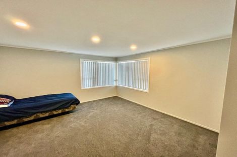 Photo of property in 16 Bowater Place, Manurewa, Auckland, 2102